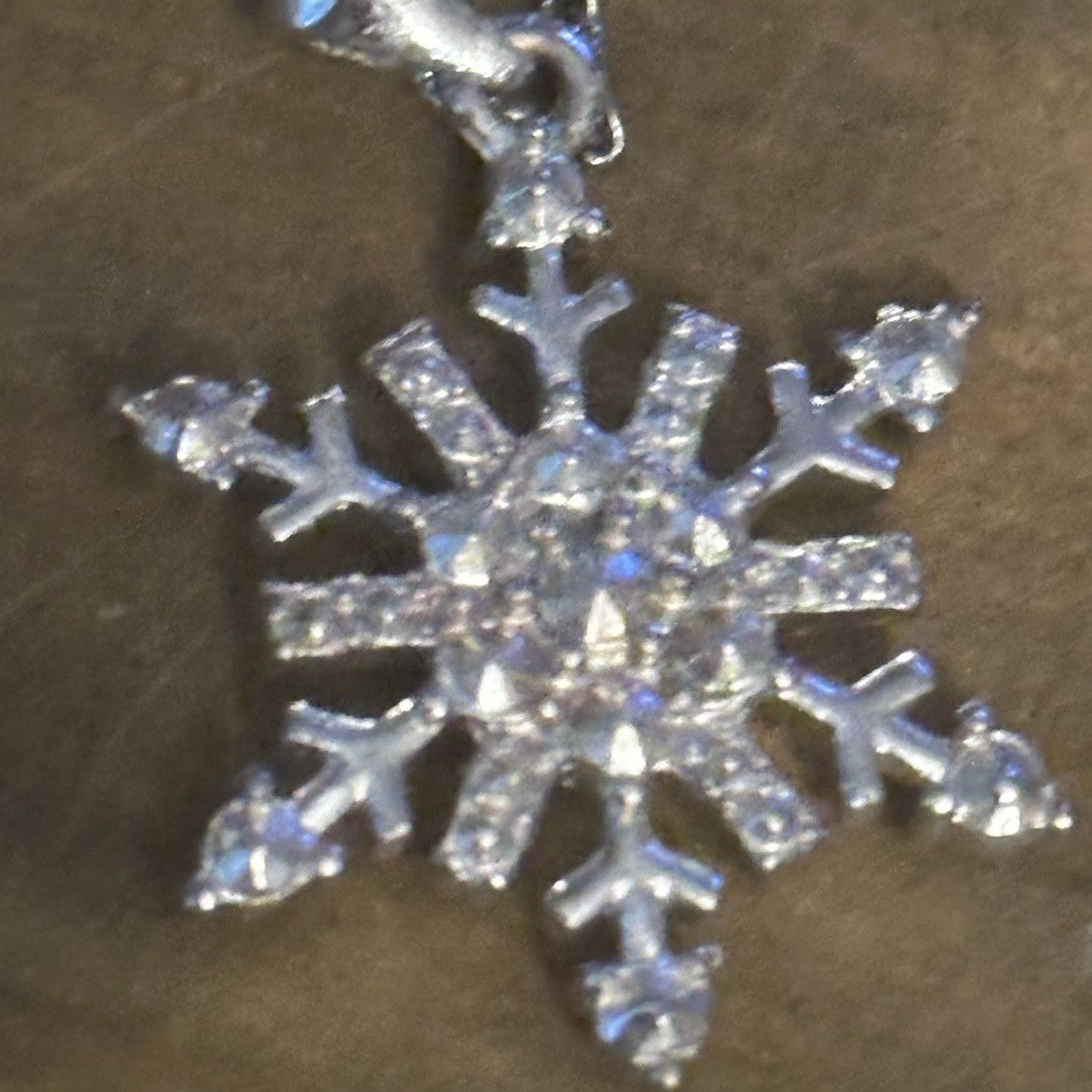 Other Silver tone rhinestone snowflake necklace Size ONE SIZE - 4 Thumbnail