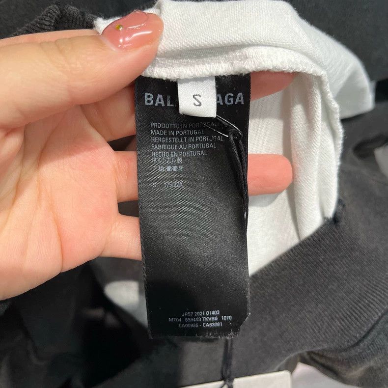 Balenciaga Balenciaga Black Print Crack Design Hole Crack Effect Hoodi Size US S / EU 44-46 / 1 - 3 Thumbnail