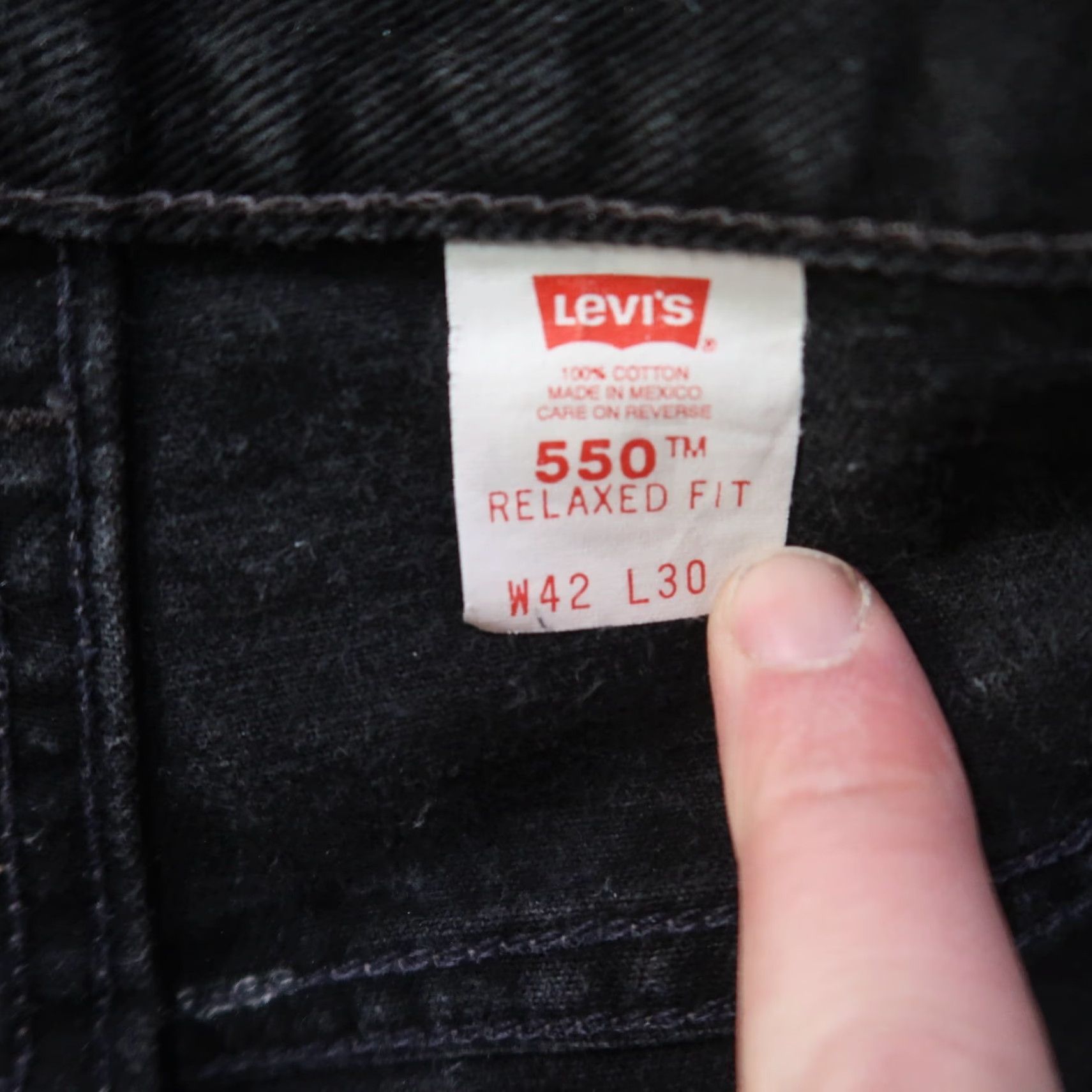 Levi's VINTAGE Levi's 550 Jeans Men's 42x30 Black Denim Relaxed Fit 5-Pocket Zipper Pocket Logo Distressed Size US 42 / EU 58 - 4 Thumbnail