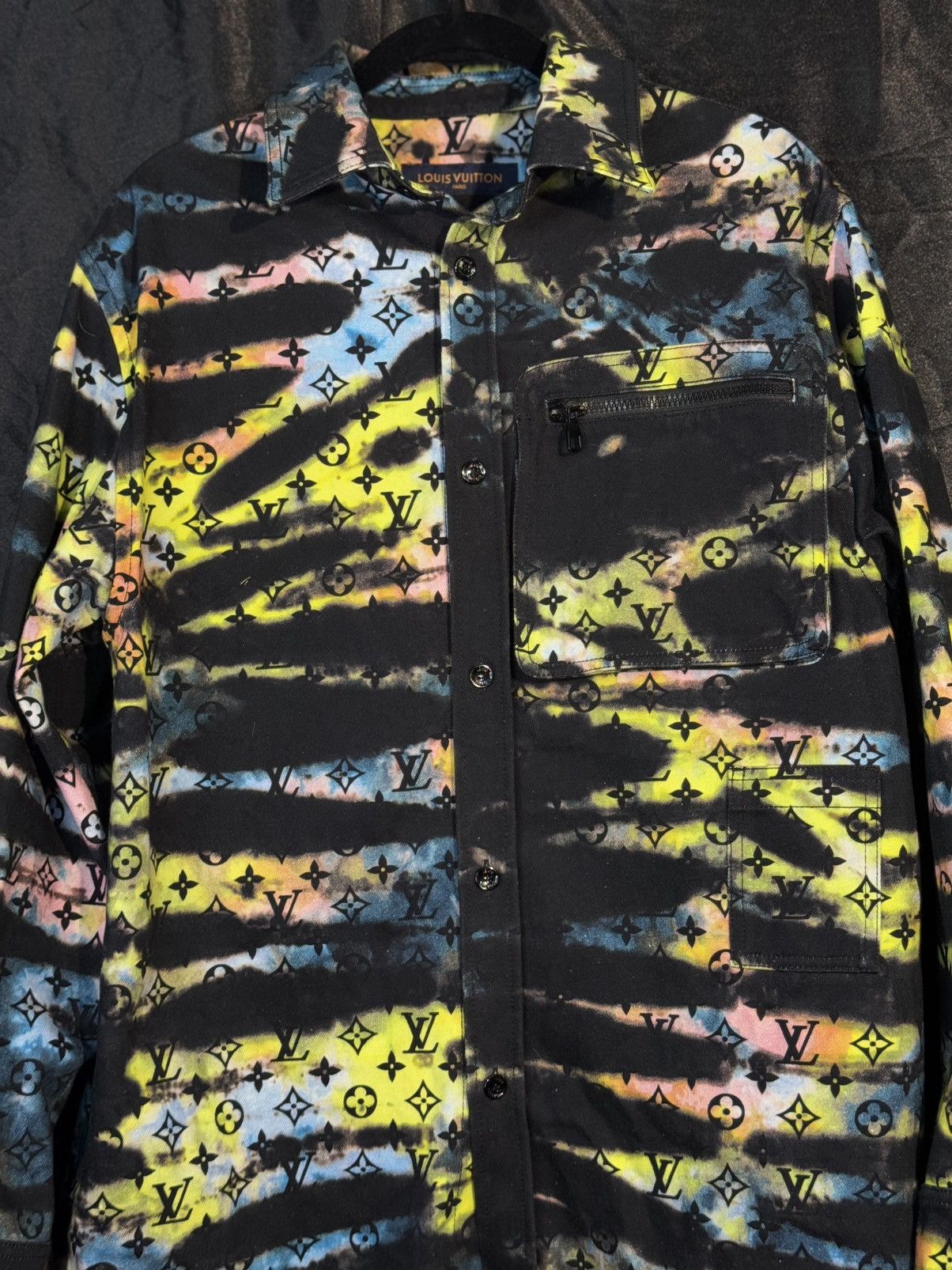 Louis Vuitton Louis Vuitton Tie dye denim jacket Size US M / EU 48-50 / 2 - 2 Thumbnail