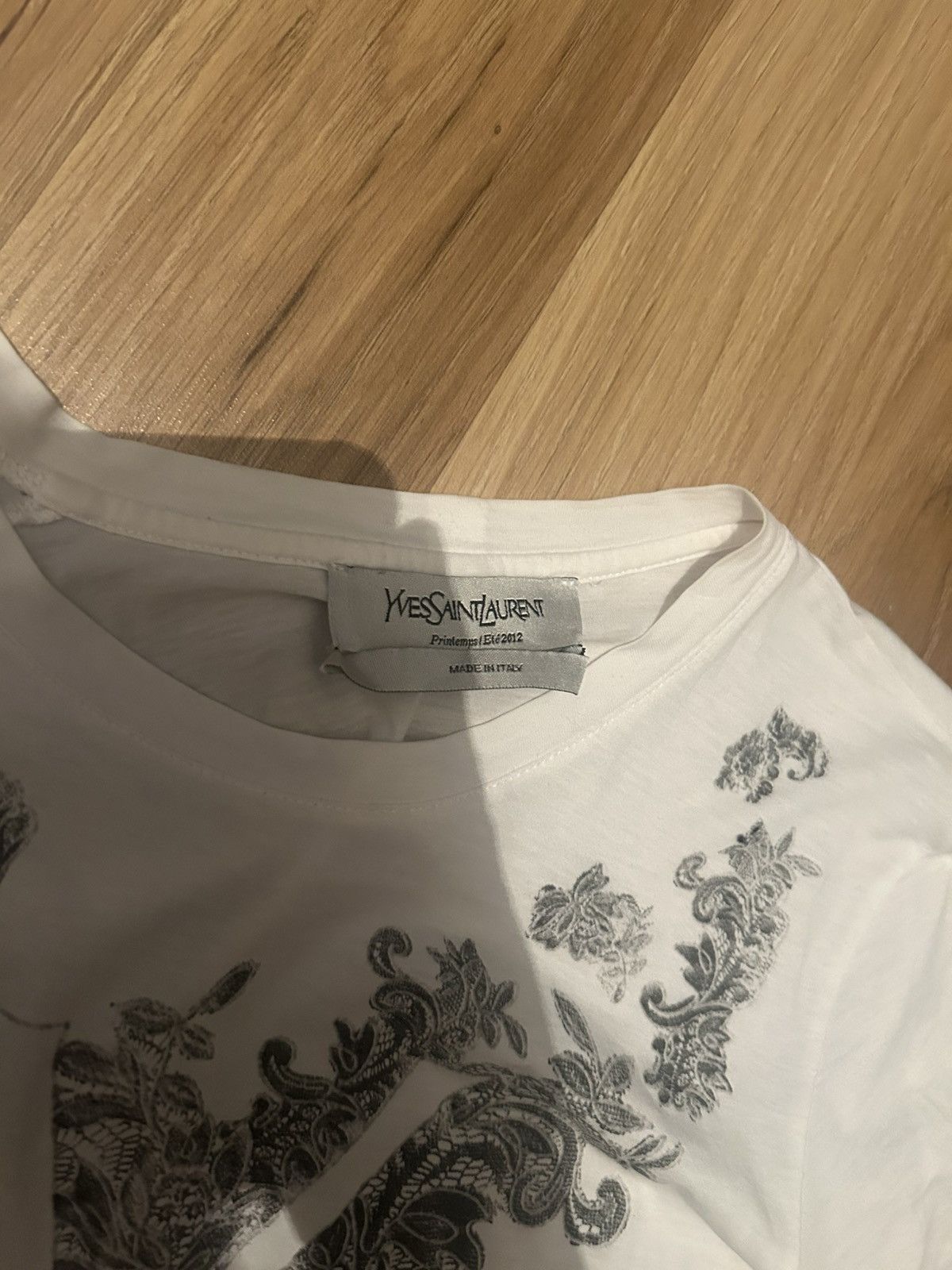 Yves Saint Laurent YSL tshirt Size XS / US 0-2 / IT 36-38 - 2 Thumbnail