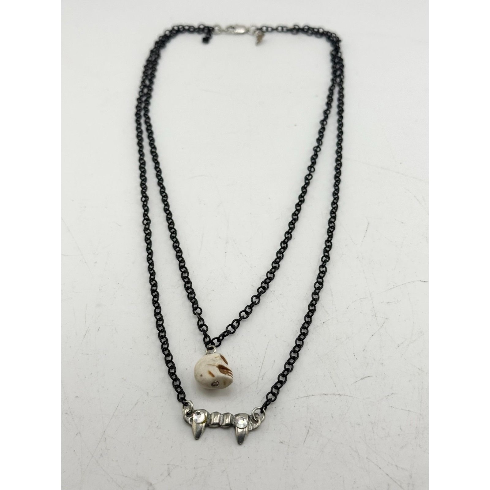 Vintage White Howlite stone skull rhinestone fangs double chain Hall Size ONE SIZE - 3 Thumbnail