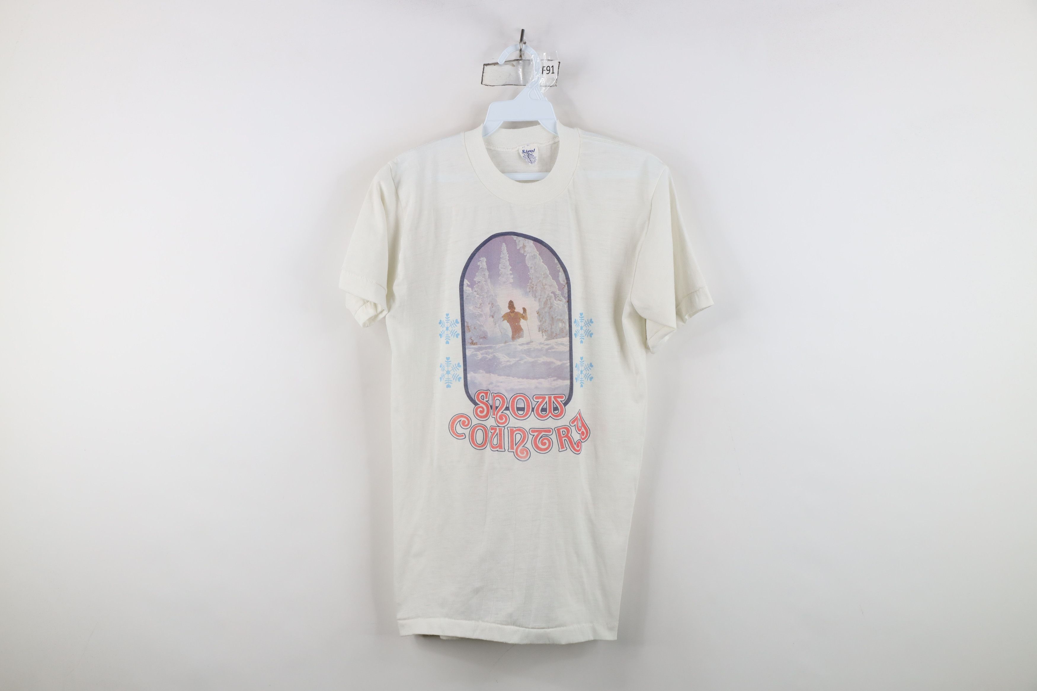 Vintage 70s Snow Country Snowflake Skiing T-Shirt White USA