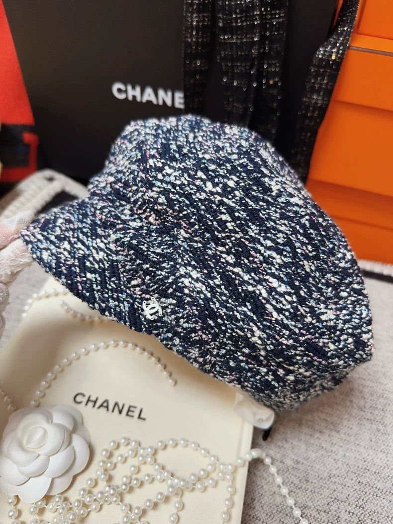 Chanel Chanel Blue mixed-color tweed boy's hat Size ONE SIZE - 1 Thumbnail