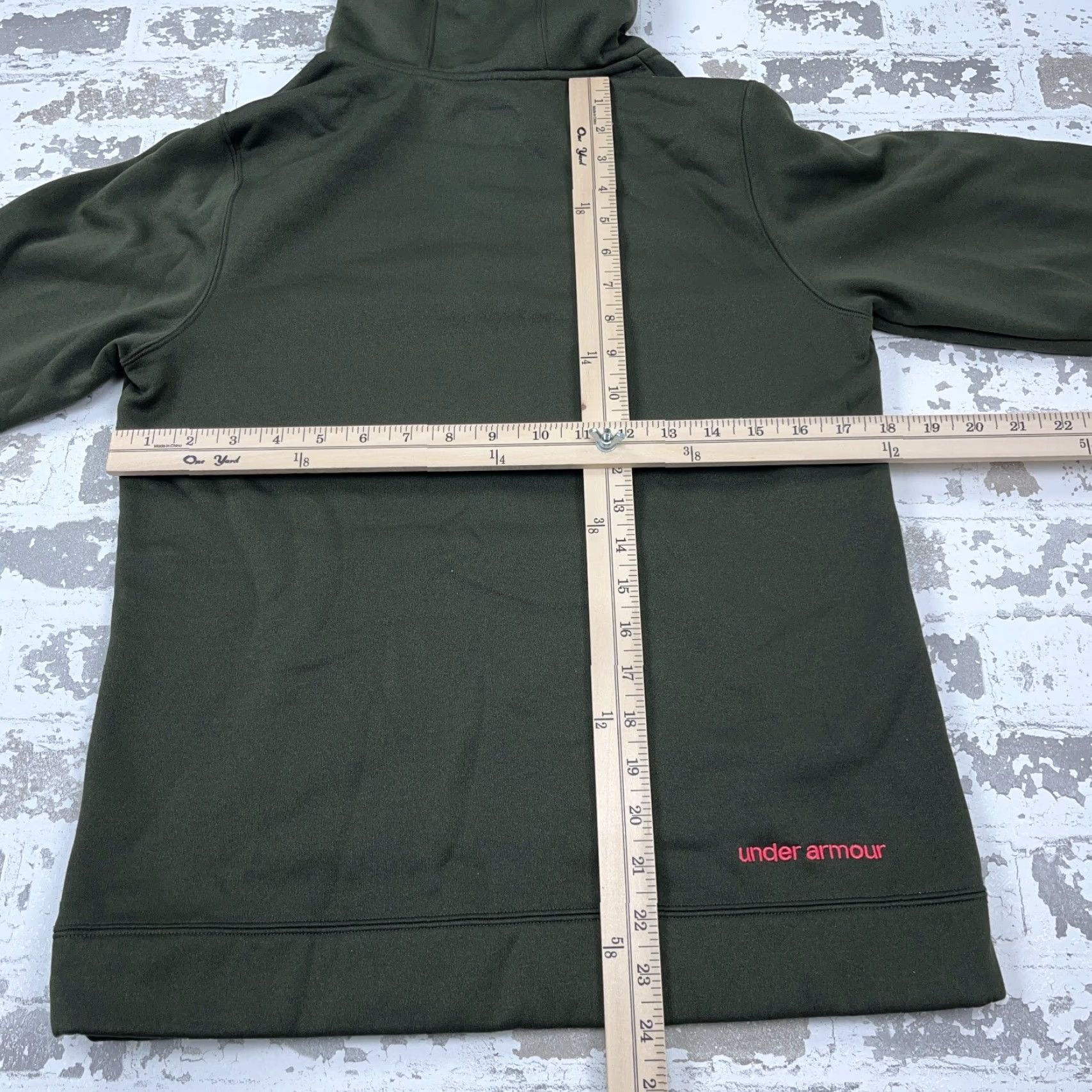 Under Armour Under Armour Hoodie Women M Green Pink Camo Logo Semi Fitted Pullover Sweatshirt Size M / US 6-8 / IT 42-44 - 6 Thumbnail