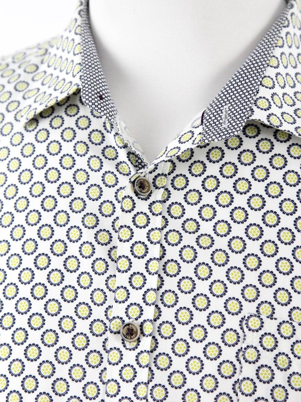 Ted Baker TED BAKER White printed short-sleeved shirt Size US XL / EU 56 / 4 - 5 Thumbnail