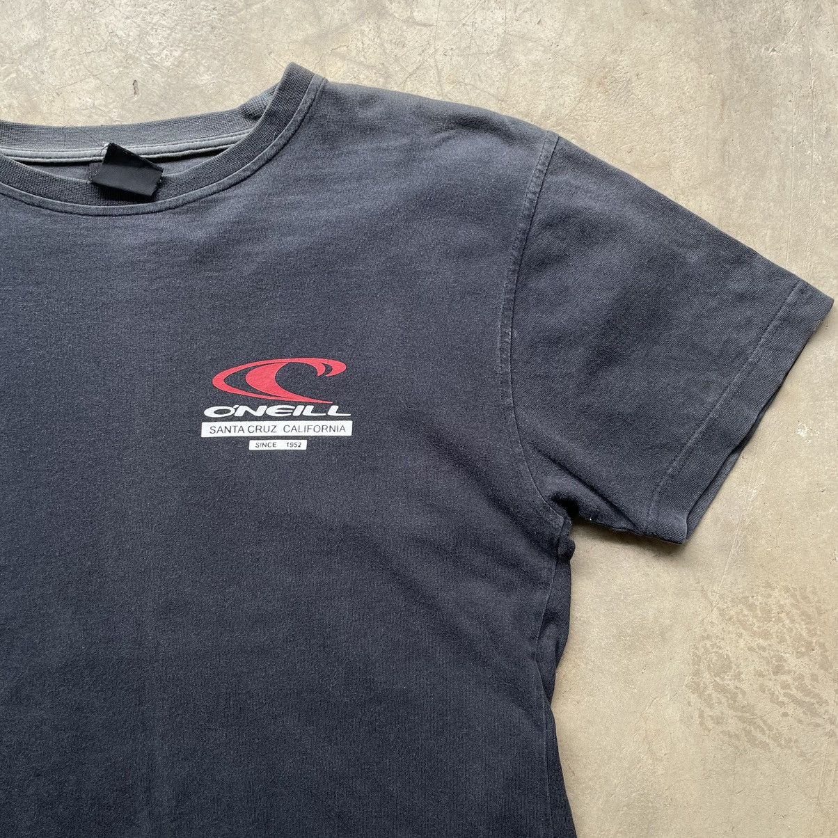 O'Neill 90s O’Neill Vintage Surf Skate Santa Cruz Tee Shirt Faded Size US S / EU 44-46 / 1 - 5 Thumbnail