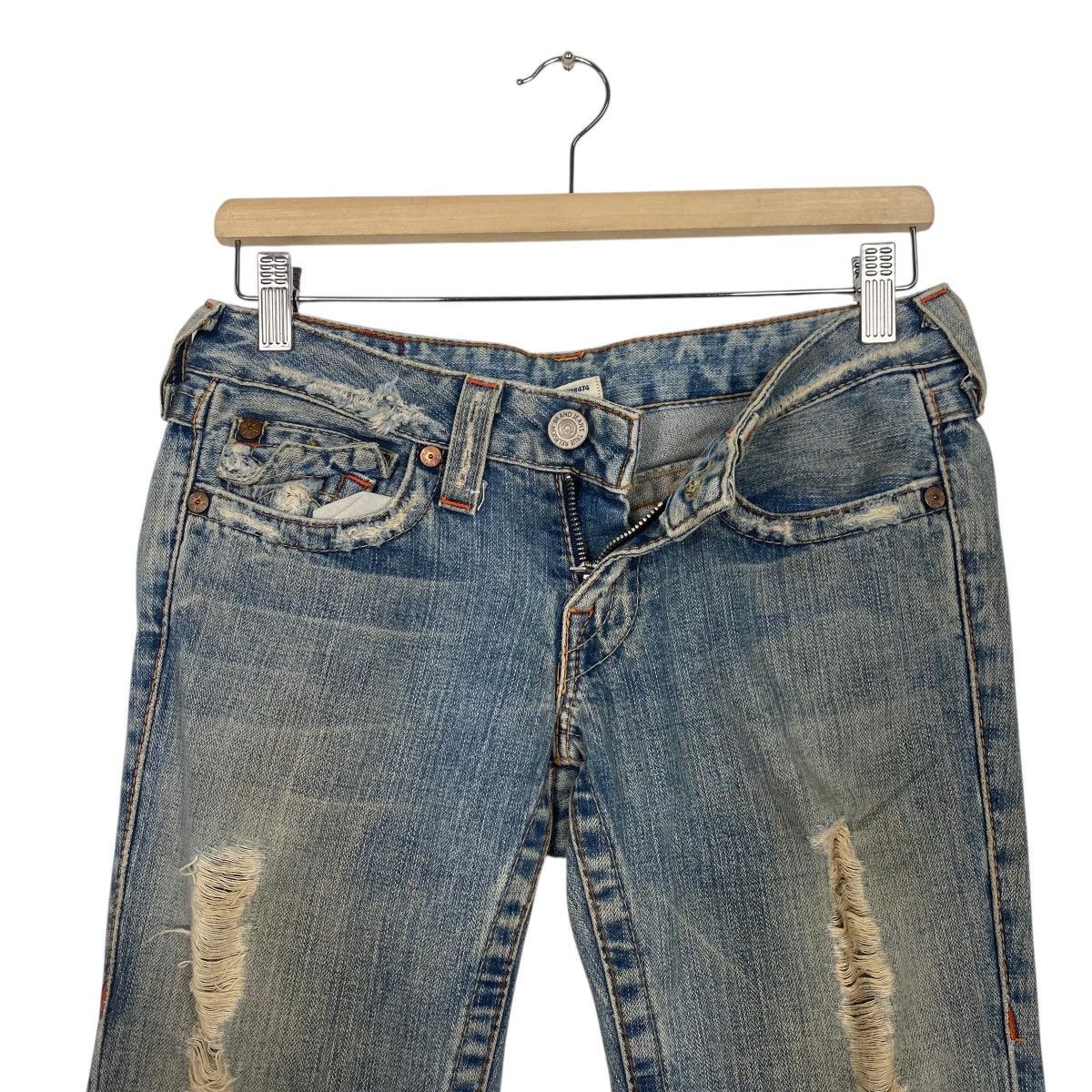 True Religion True Religion distressed flare pant Size 28" / US 6 / IT 42 - 14 Thumbnail