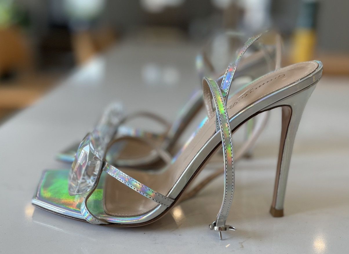 Gianvito Rossi Gianvito Rossi Jaipur silver holographic sandal size 8 Size US 8.5 / IT 38.5 - 2 Thumbnail
