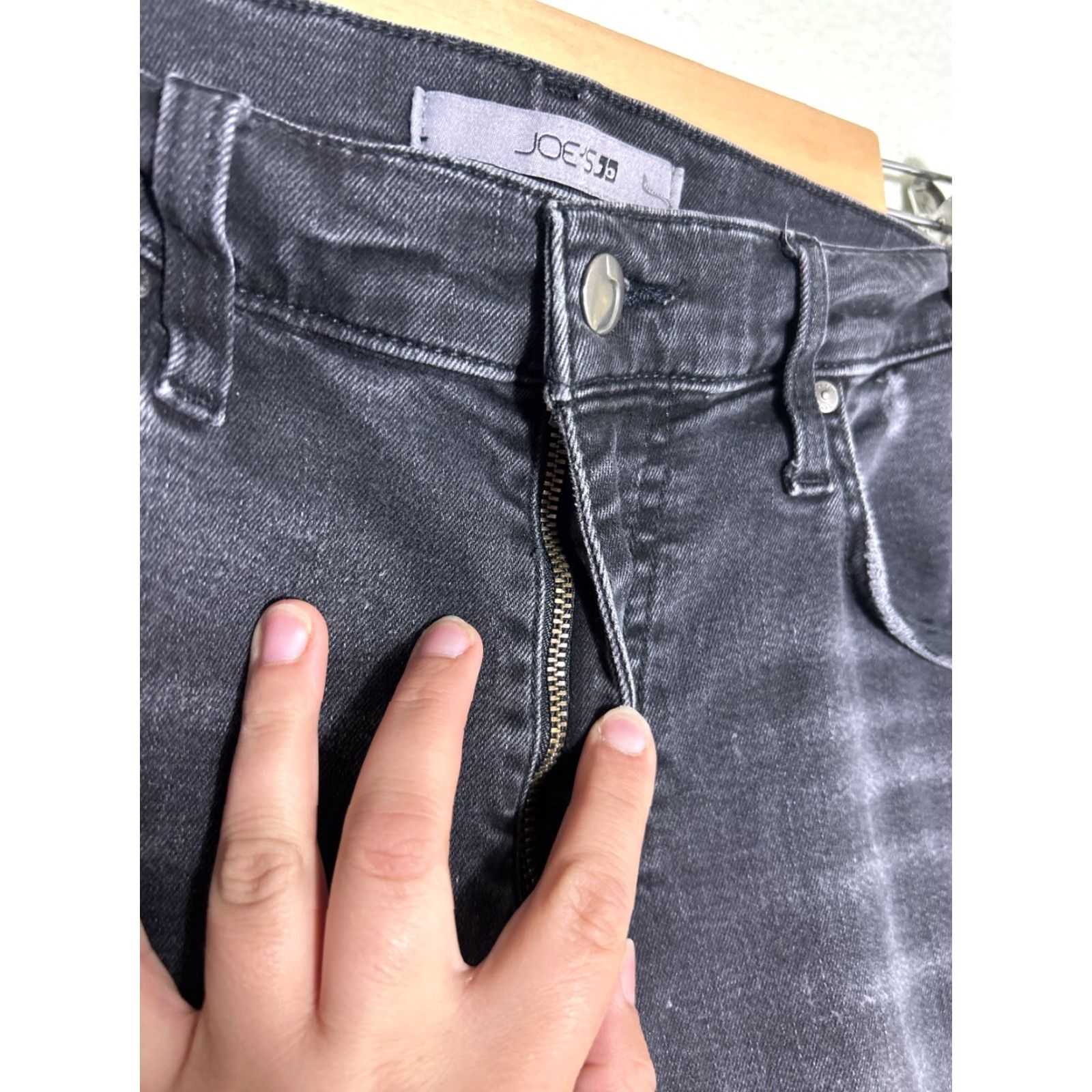 Vintage Joe's Jeans Men Slim Fit Kinetic Jeans Gabin Black 33x32 Distressed Straight 33 Mens Gy Body? Size US 33 - 6 Thumbnail