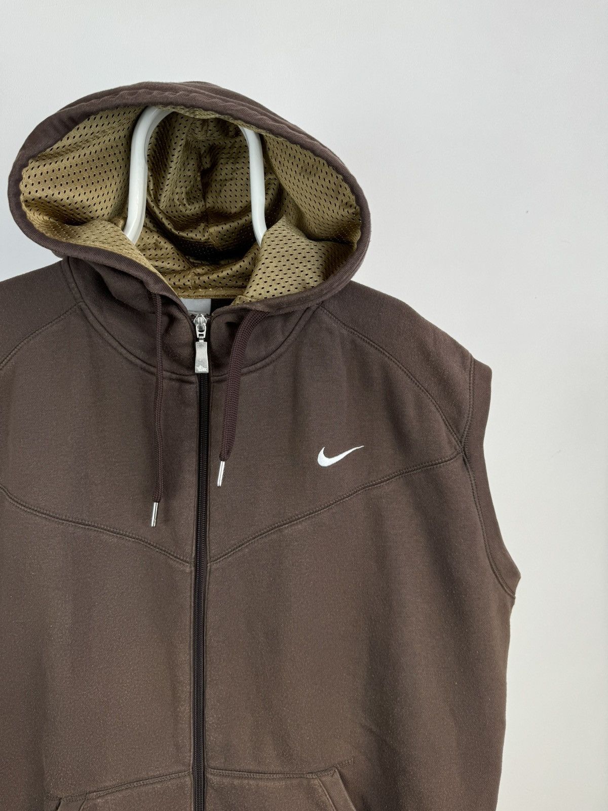 Vintage Vintage Nike Air Max Silver Tag Cotton Brown Vest Size US XL / EU 56 / 4 - 2 Thumbnail