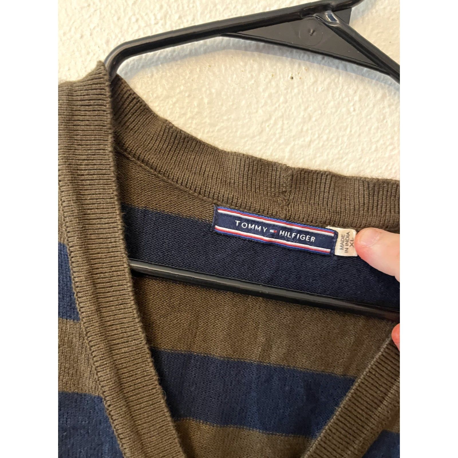 Tommy Hilfiger Tommy Hilfiger Golf Button Up Sweater Vest Men's XL Brown Blue Striped Sleeveless Size US XL / EU 56 / 4 - 3 Thumbnail