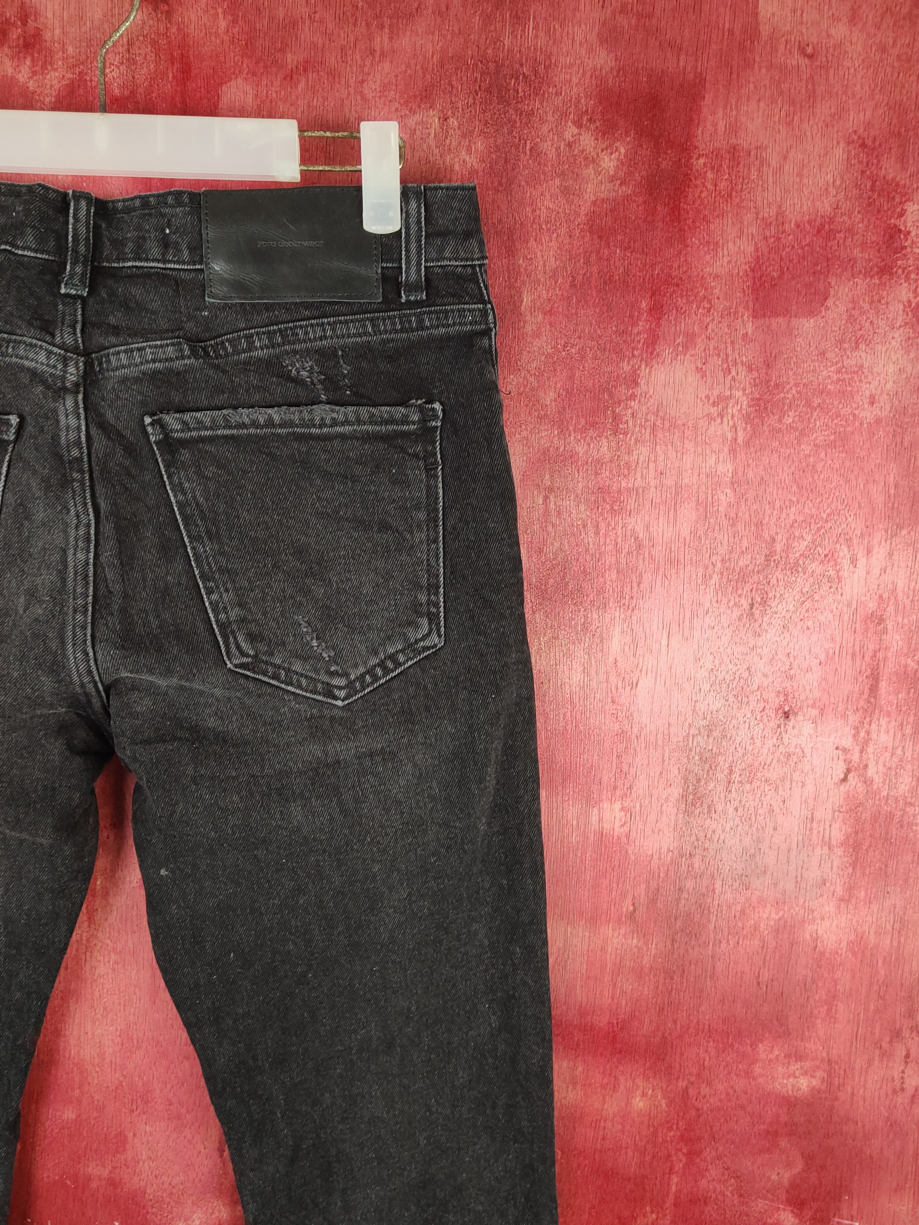 Japanese Brand Zara Black Distressed Ripped denim Jeans #S1659 Size US 31 - 13 Thumbnail