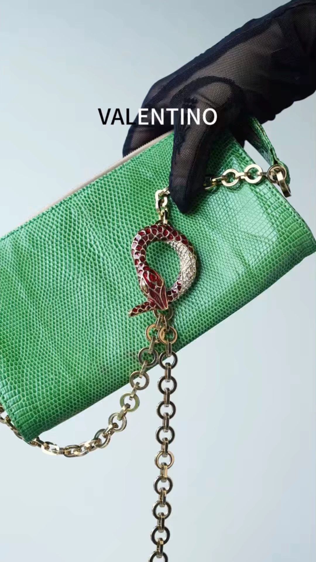 Valentino Valentino 2001 Lizard Enamel Snakehead Chain Clutch Size ONE SIZE - 1 Thumbnail