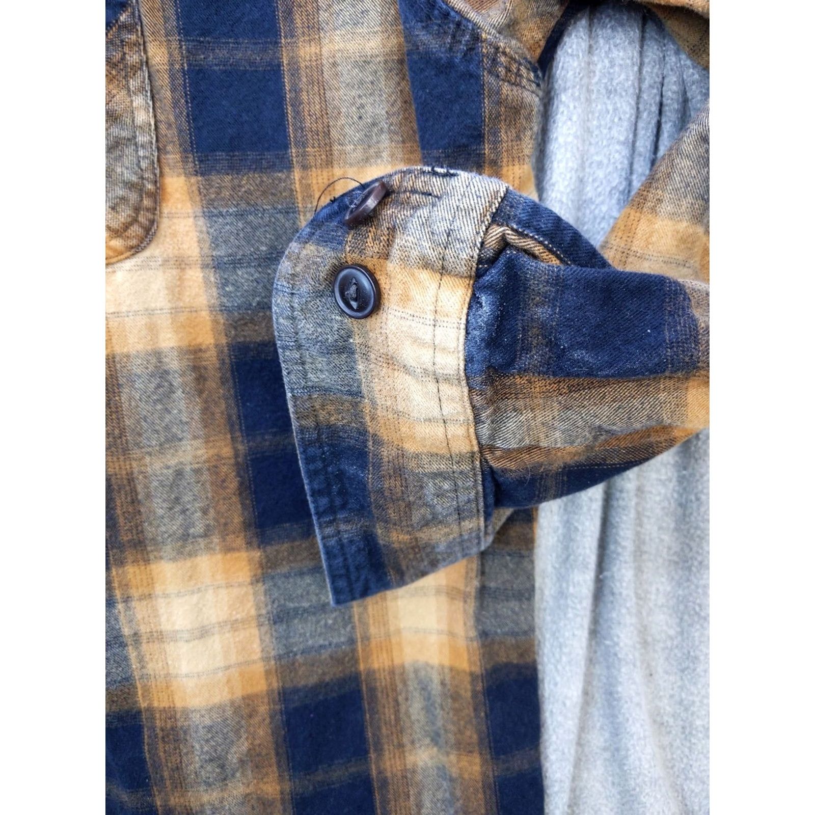 Vintage Work n' Sport Shirt Mens 4XLT Blue Brown Plaid Flannel Button Up Long Sleeve Size US XXL / EU 58 / 5 - 2 Thumbnail