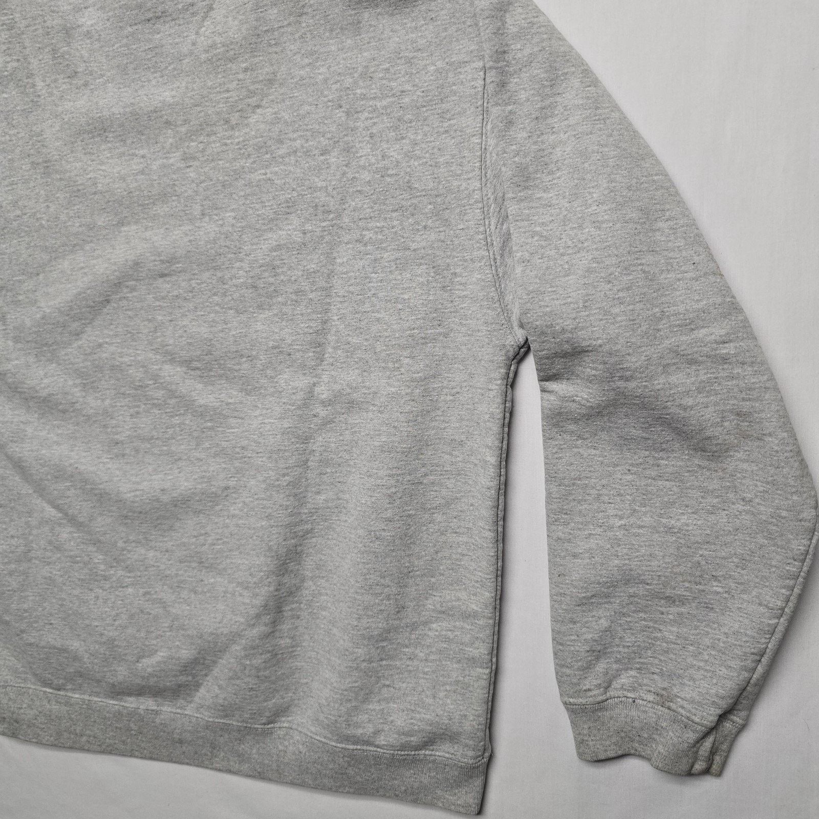 Old Navy Old Navy Sweatshirt L Gray Crewneck Logo Pullover Distressed Size US L / EU 52-54 / 3 - 11 Thumbnail