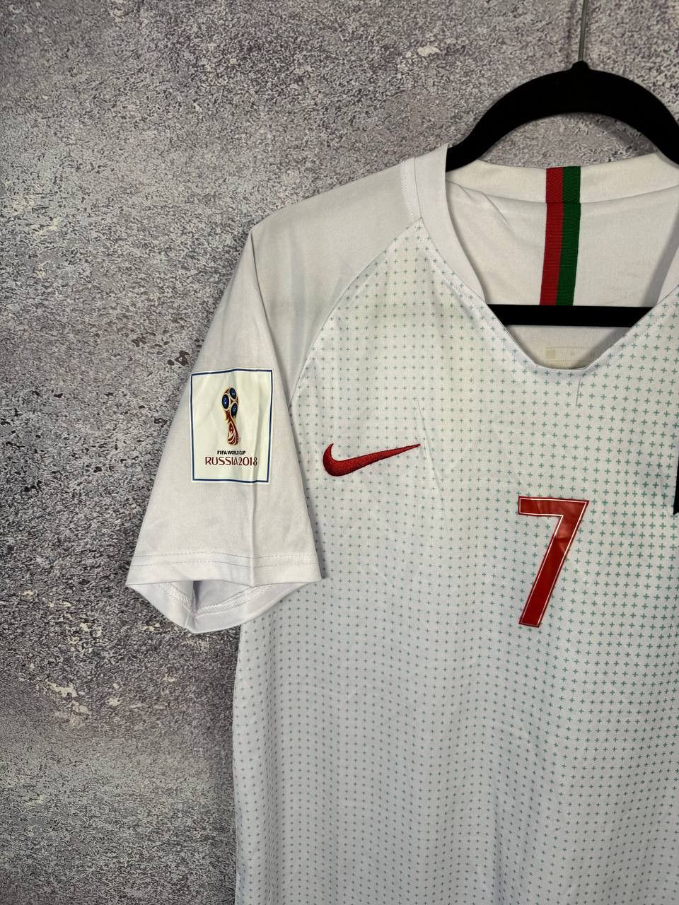 Vintage RONALDO Portugal National Team 2018 Fan Soccer Jersey Size US M / EU 48-50 / 2 - 3 Thumbnail