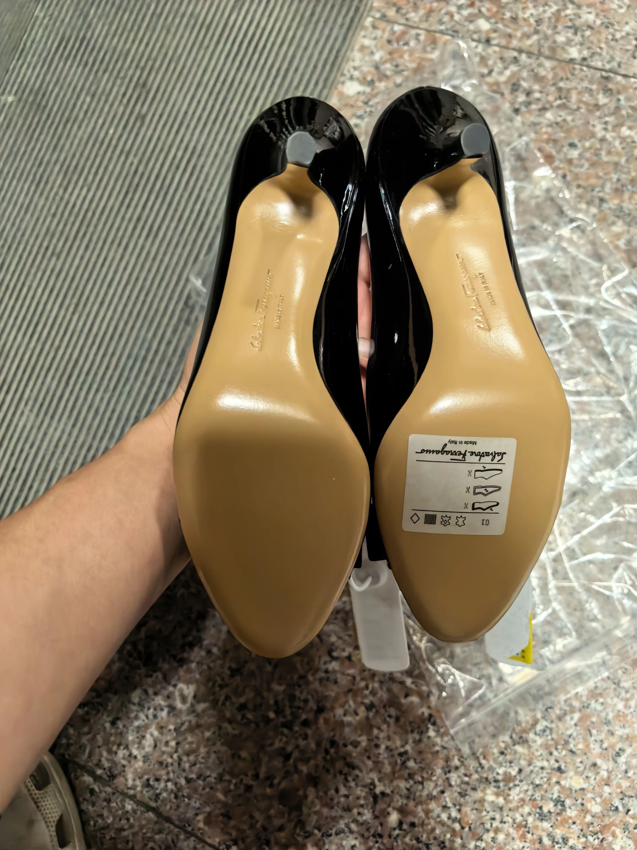 Salvatore Ferragamo Ferragamo Women's Classic High Heels US 4.5/EU 35 New Unused Size US 4.5 / IT 34.5 - 5 Thumbnail