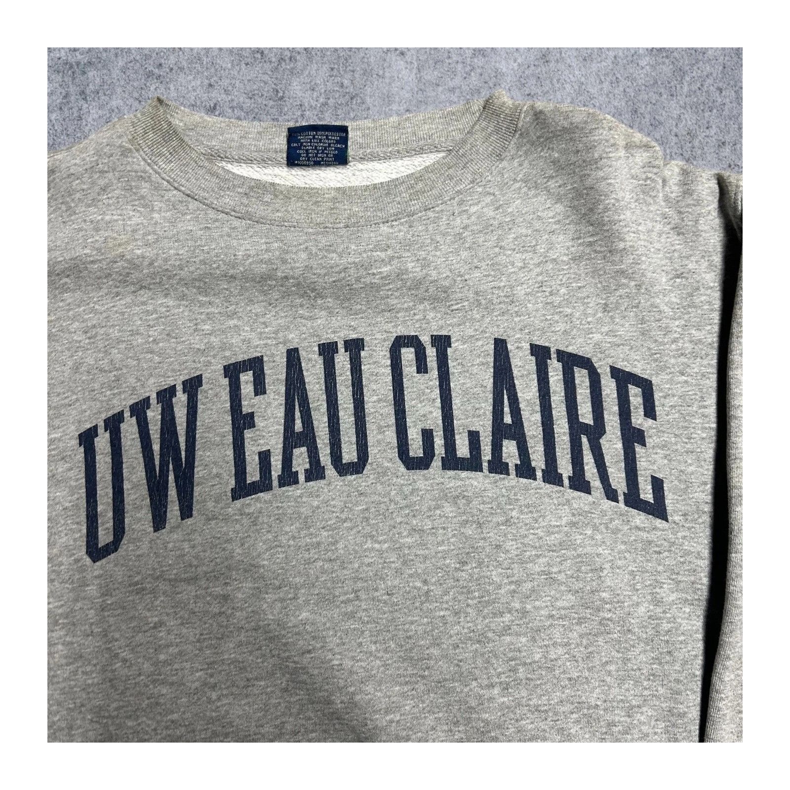 Champion UW Eau Claire University Wisconsin Sweatshirt Grey Vintage F Size US L / EU 52-54 / 3 - 4 Thumbnail