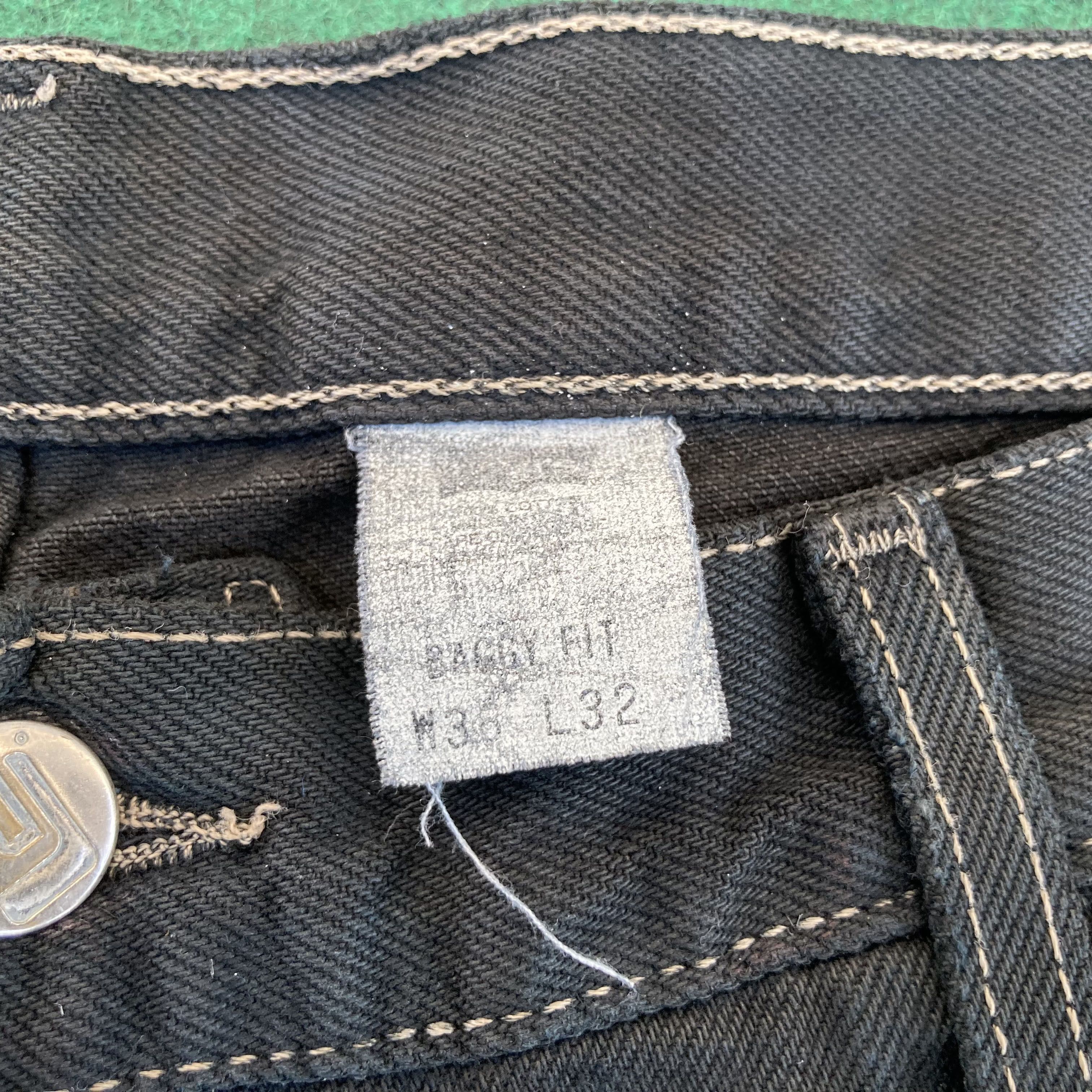 Levi's × Vintage Vtg Levis Baggy L2 Fit Short Jorts Distressed Ripped Jeans Size US 35 - 6 Thumbnail