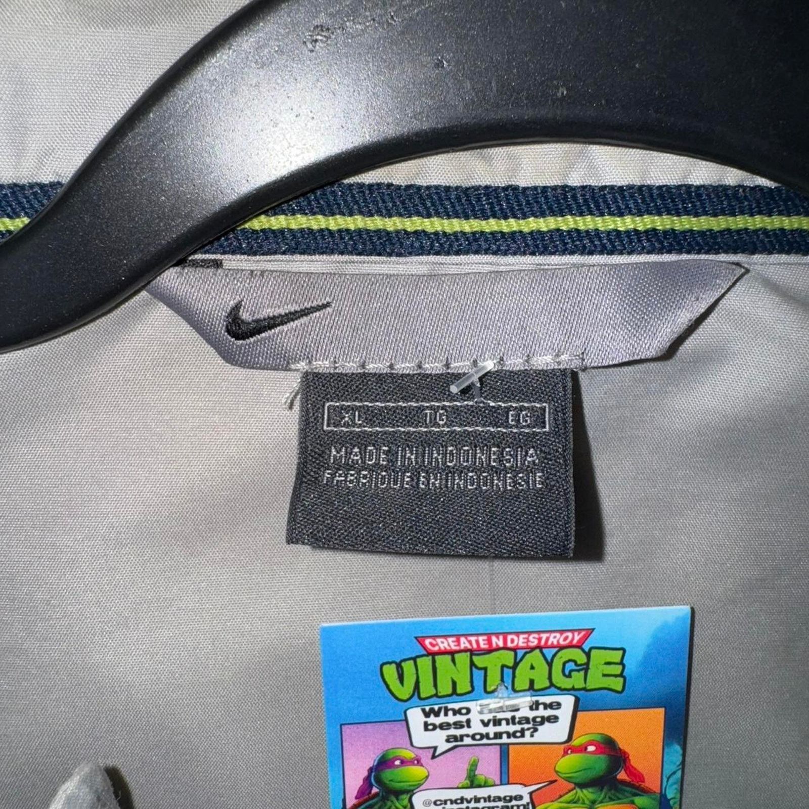 Nike Vintage y2k 2000s gray tag lightweight windbreaker Size US XL / EU 56 / 4 - 4 Thumbnail
