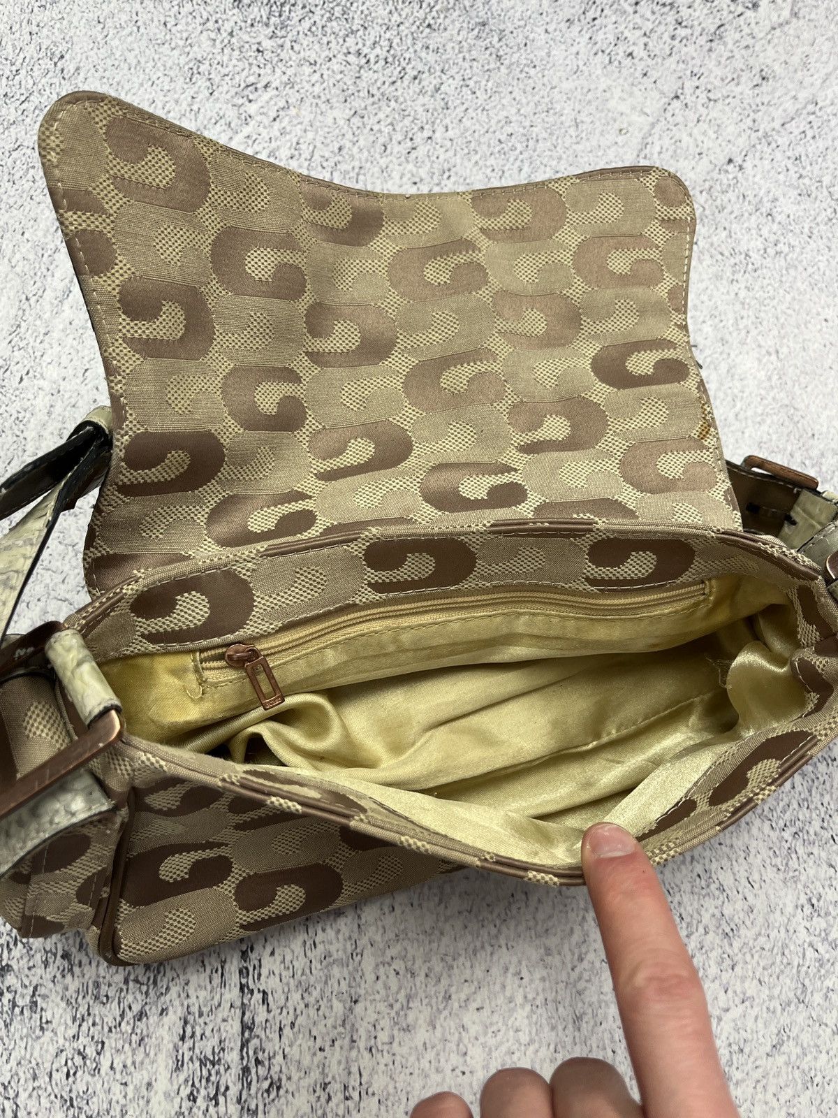 Guess Vintage 00’s GUESS Cloth Handbag Monogram Y2k Avant Garde Size ONE SIZE - 11 Thumbnail