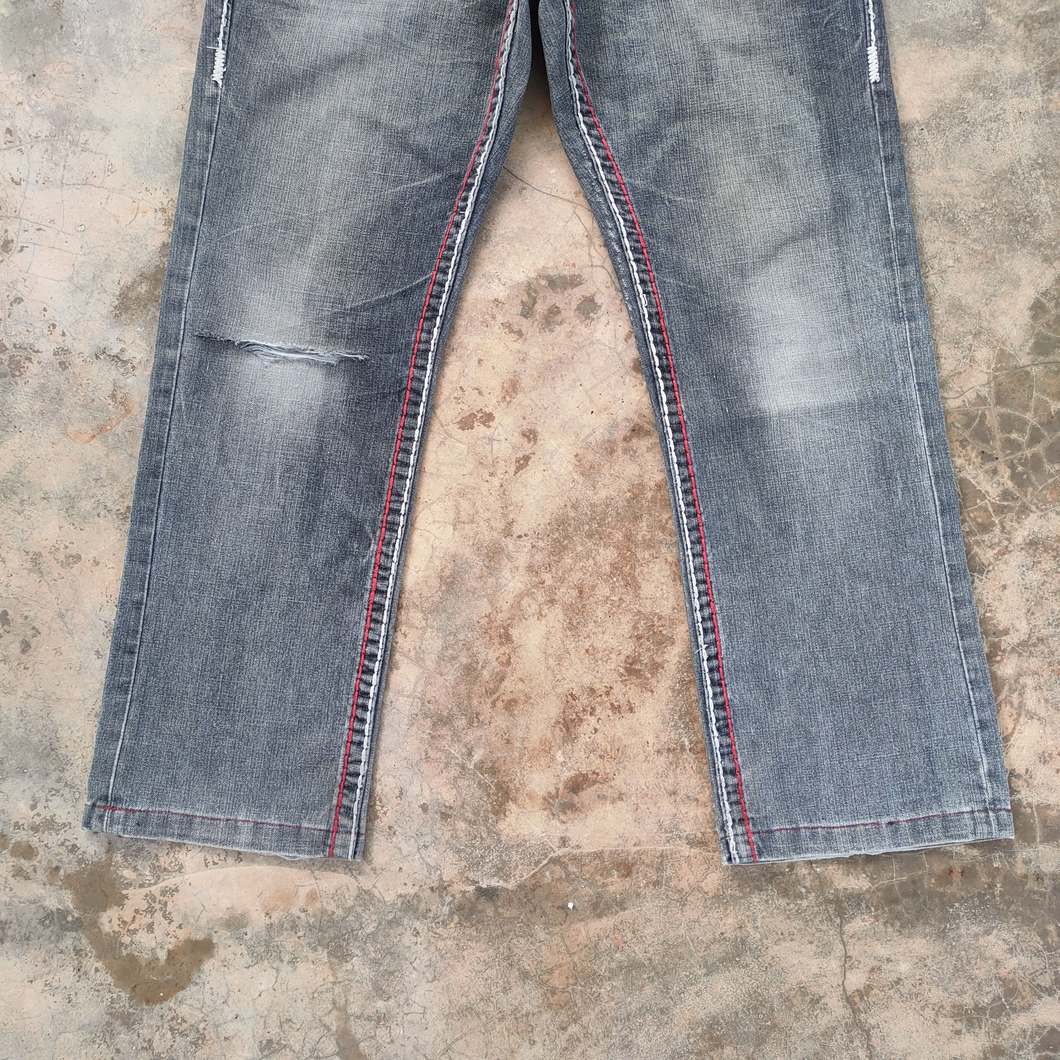 Japanese Brand W33 VINTAGE ROUGH RIDER FADED DISTRESSED DENIM JEAN PANTS Size US 33 - 4 Thumbnail