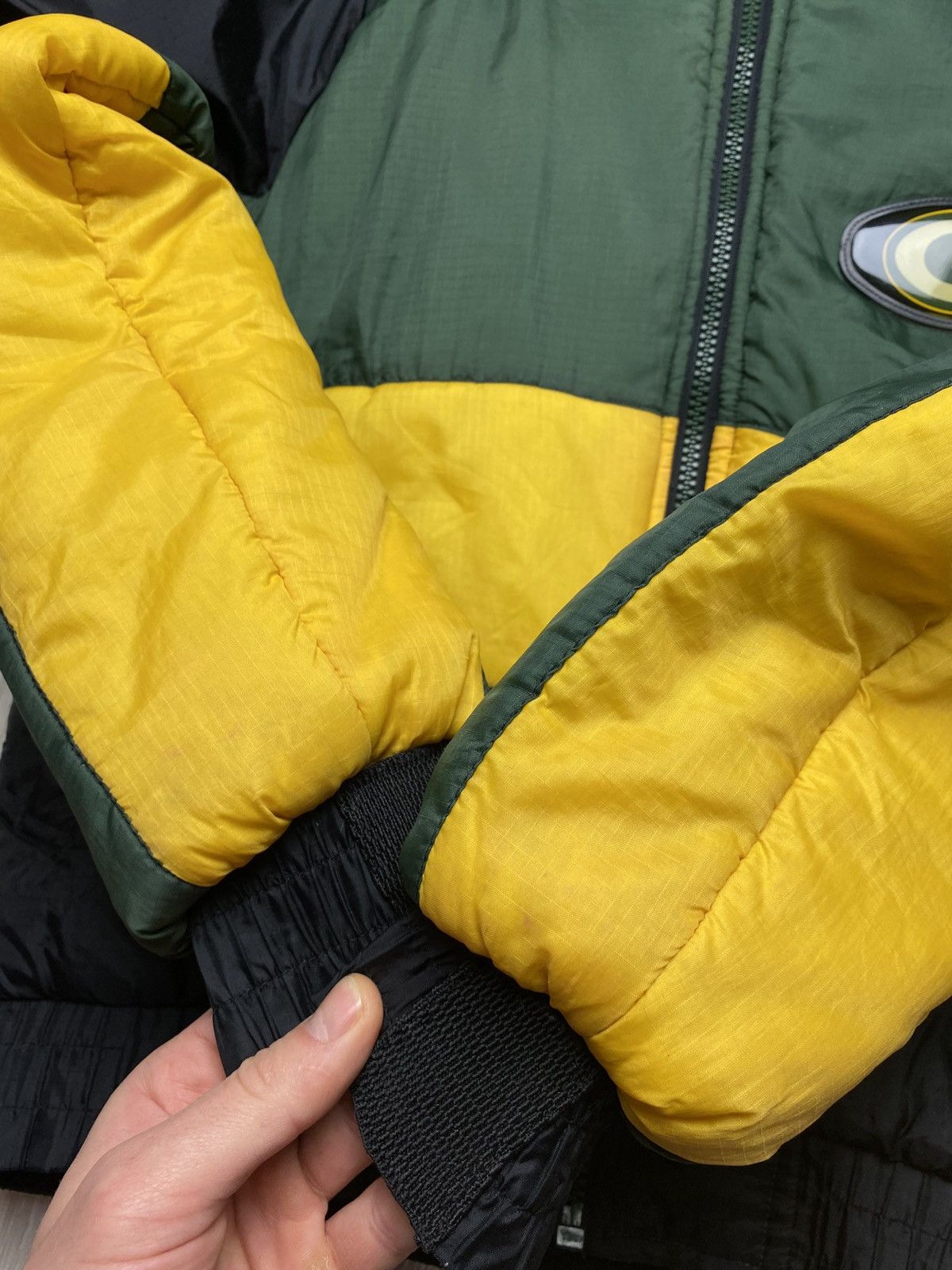 NFL Vintage 90s Pro Player Green Bay Packers Puffer Jacket NFL Size US L / EU 52-54 / 3 - 7 Thumbnail