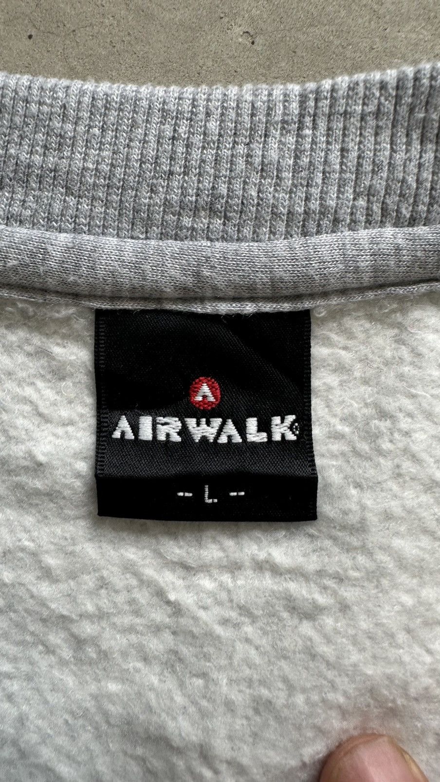Airwalk VINTAGE AIRWALK SWEATSHIRT Size US M / EU 48-50 / 2 - 3 Thumbnail