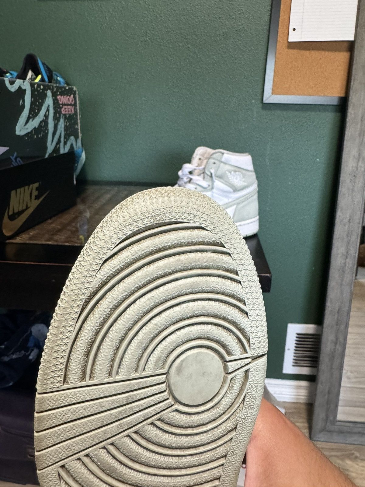 Jordan Brand × Nike WMNS Jordan 1 ‘Sea foam’ 2021 Size US 7.5 / EU 40-41 - 14 Thumbnail