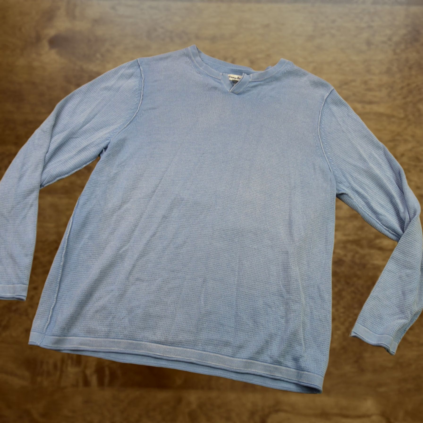 Tommy Bahama Tommy Bahama Sweater Large Blue Long Sleeve V Neck Pullover Outdoors Mens Size US L / EU 52-54 / 3 - 1 Thumbnail