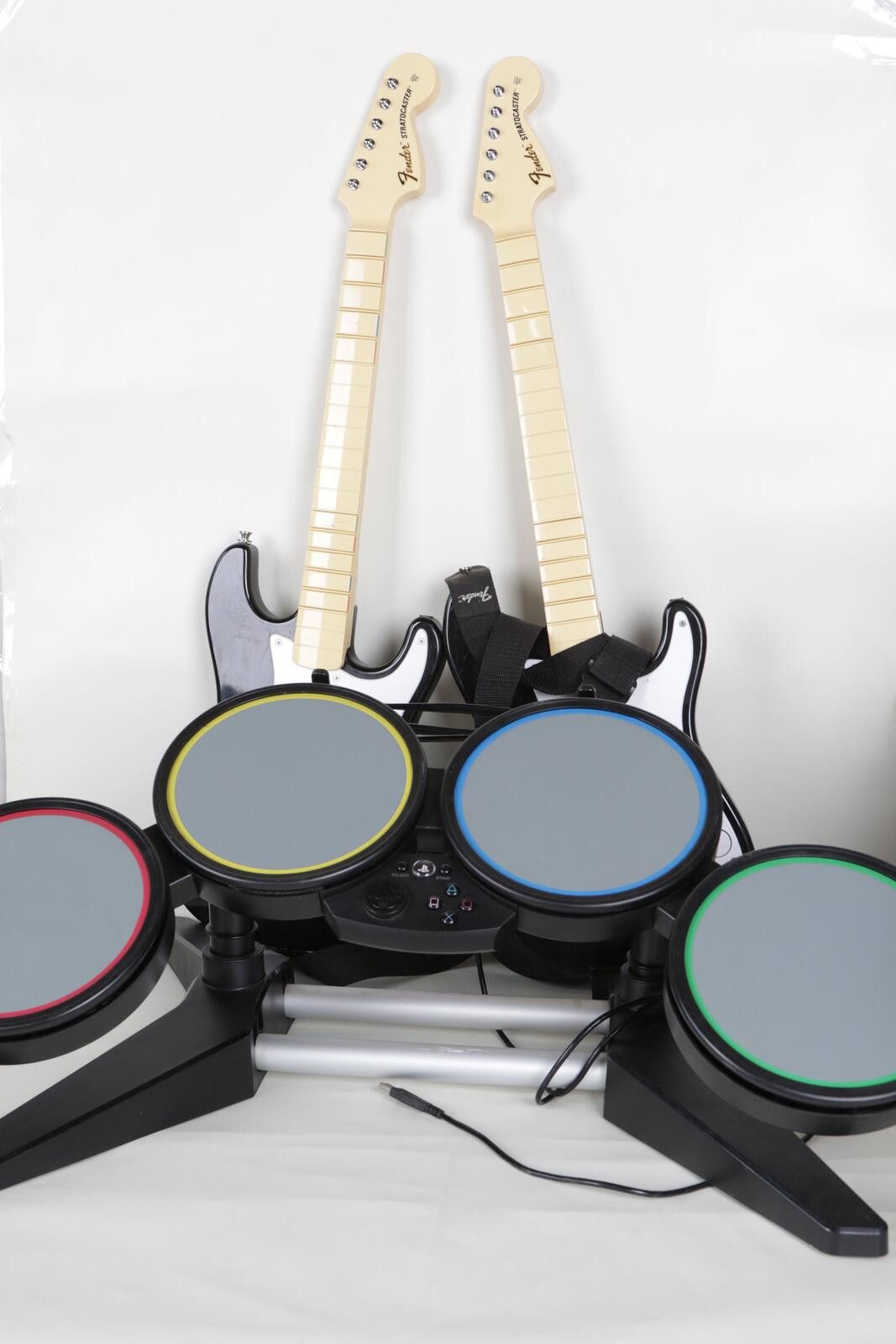 Harmont & Blaine 07' Harmonix Rock Band Drum And Guitar Bundle Kit *NO TEST Size ONE SIZE - 1 Thumbnail
