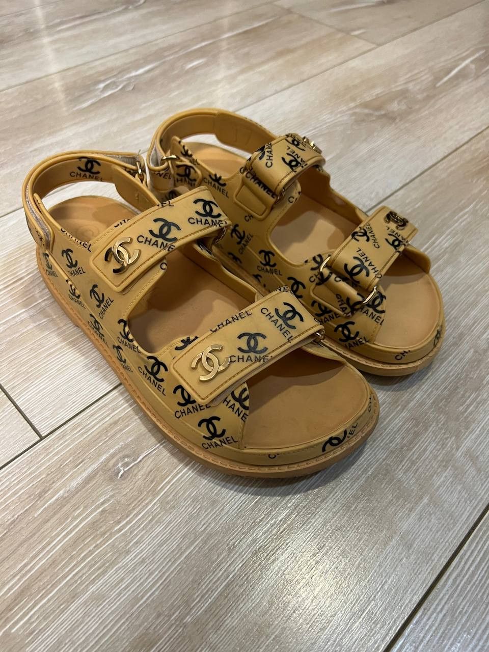 Chanel Chanel rubber dad sandals in logo Size US 7 / IT 37 - 1 Thumbnail