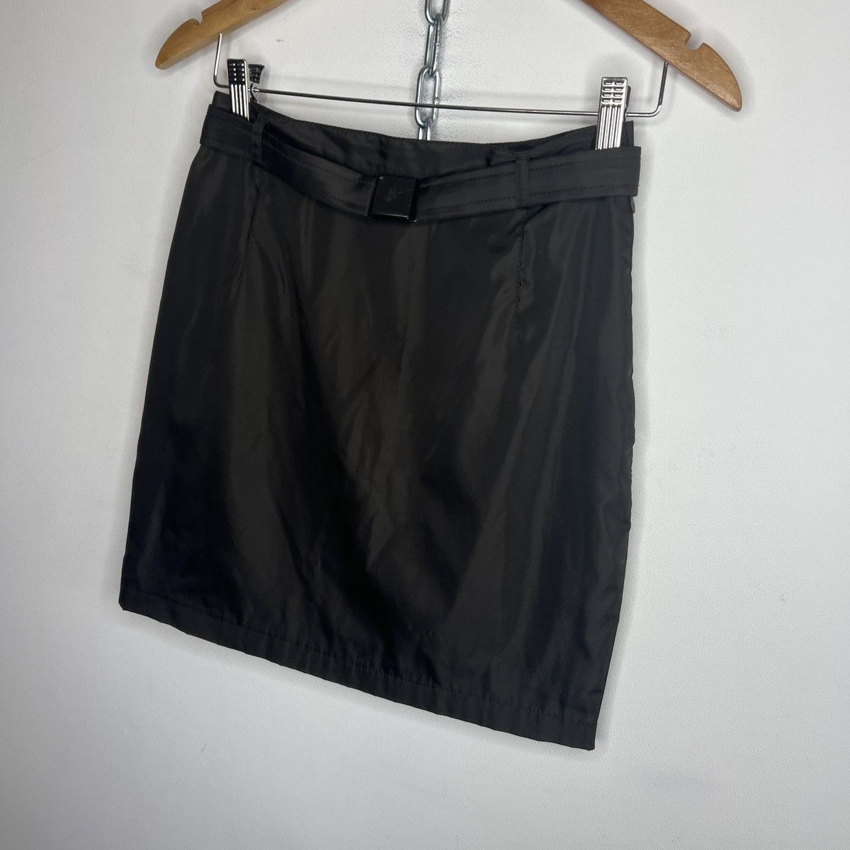 Prada PRADA FW 1994 Nylon Nylon A-Line Mini Skirt Size 26" / US 2 / IT 38 - 2 Thumbnail