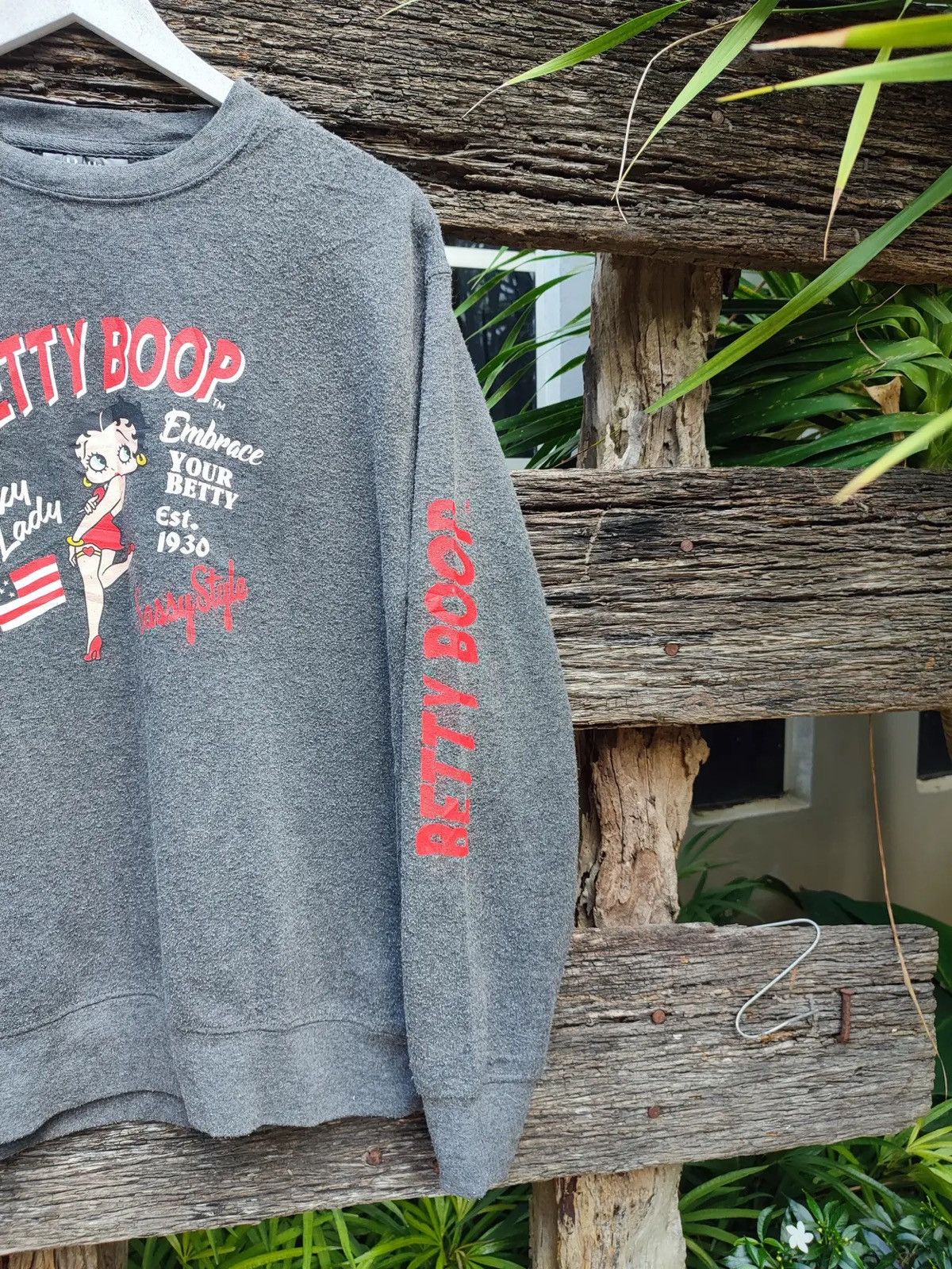 Japanese Brand Betty Boop Graphic Sweatshirt – Japan Exclusive Print (2021) Size US M / EU 48-50 / 2 - 3 Thumbnail