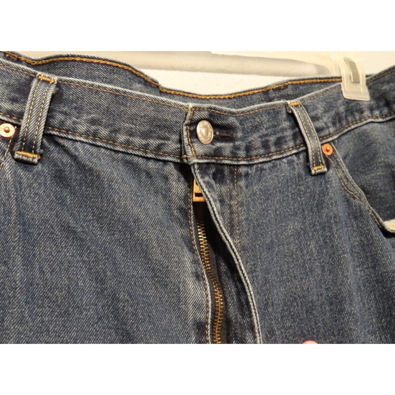 Levi's Levi's 550 Jeans Men's 42x30 Relaxed Fit Blue Denim Straight 5-Pocket Belt Loops Zip Fly Pockets Size US 42 / EU 58 - 4 Thumbnail