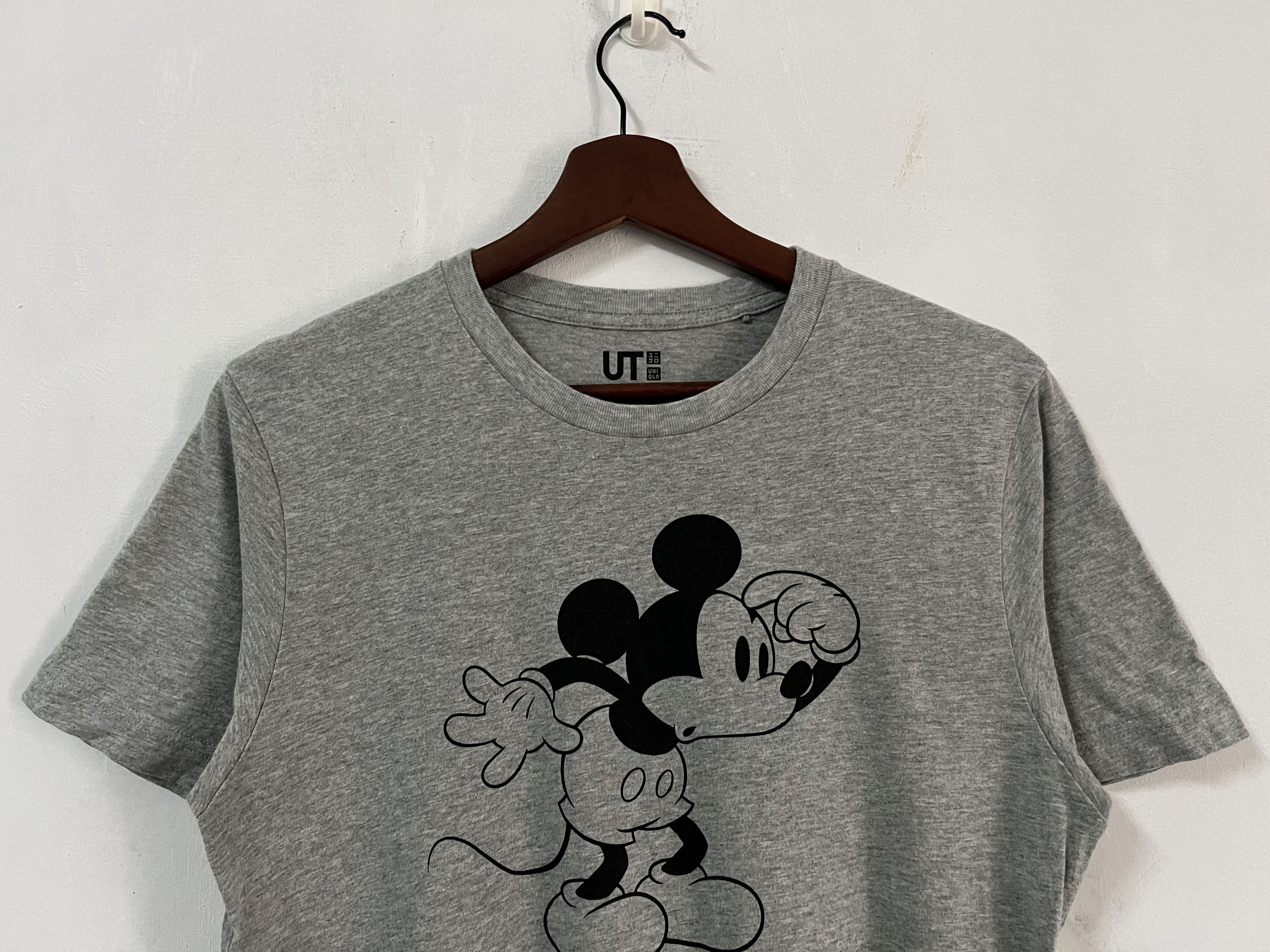 Disney Mickey Mouse Uniqlo Tee Size US S / EU 44-46 / 1 - 3 Thumbnail