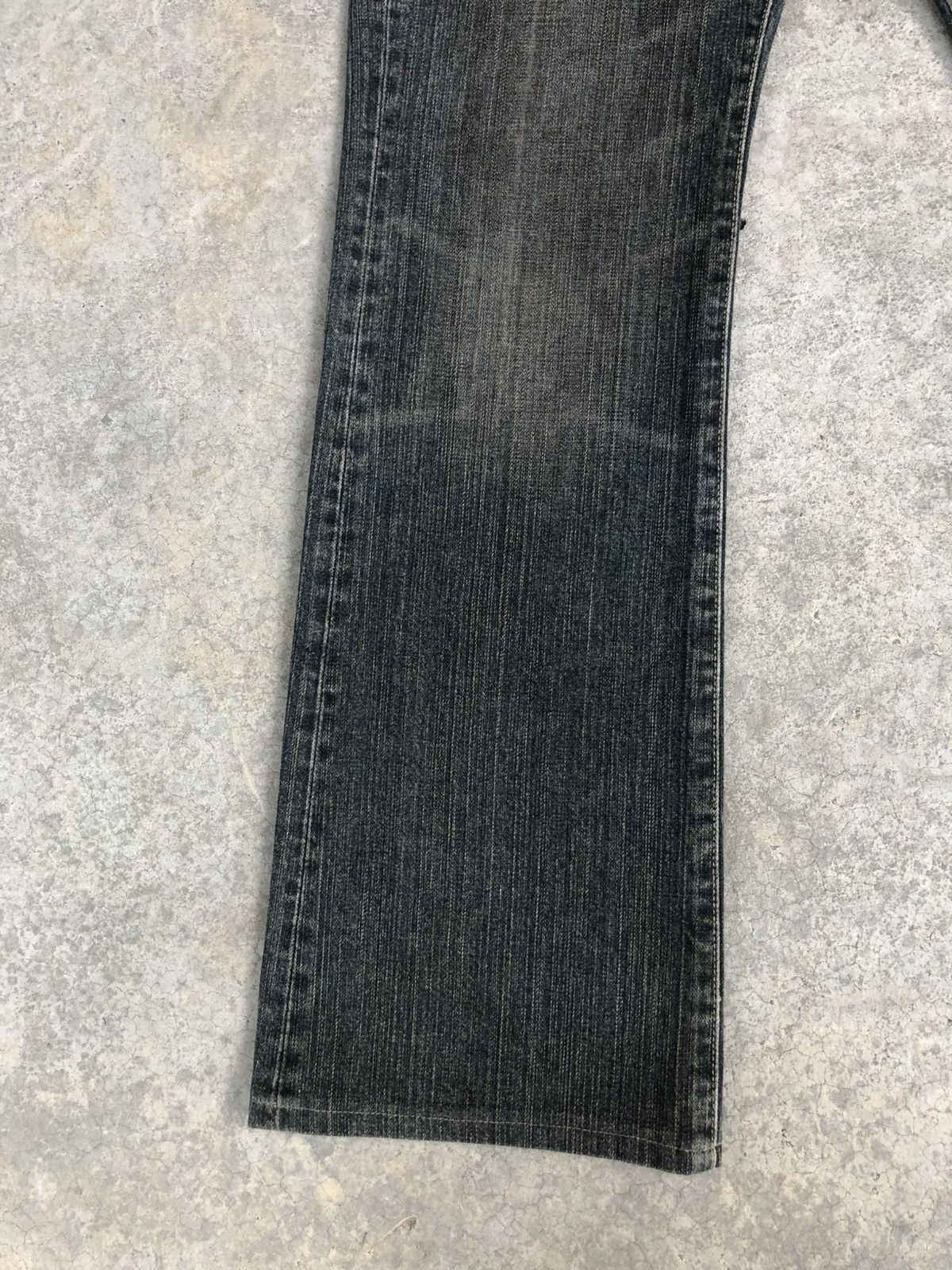 If Six Was Nine Japanese Uniqlo Flared Jeans Broken Denim Distressed Size US 32 / EU 48 - 6 Thumbnail