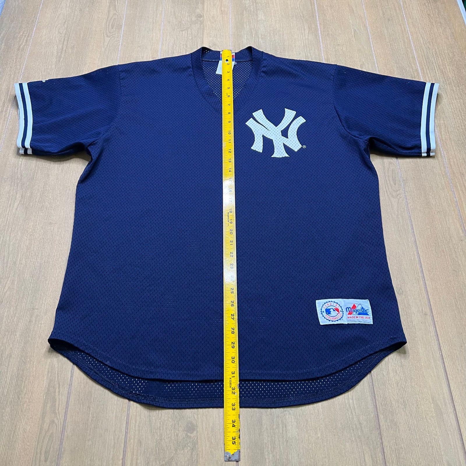 Majestic Vintage Derek Jeter #2 New York Yankees Jersey 90s World XL Size US XL / EU 56 / 4 - 6 Thumbnail