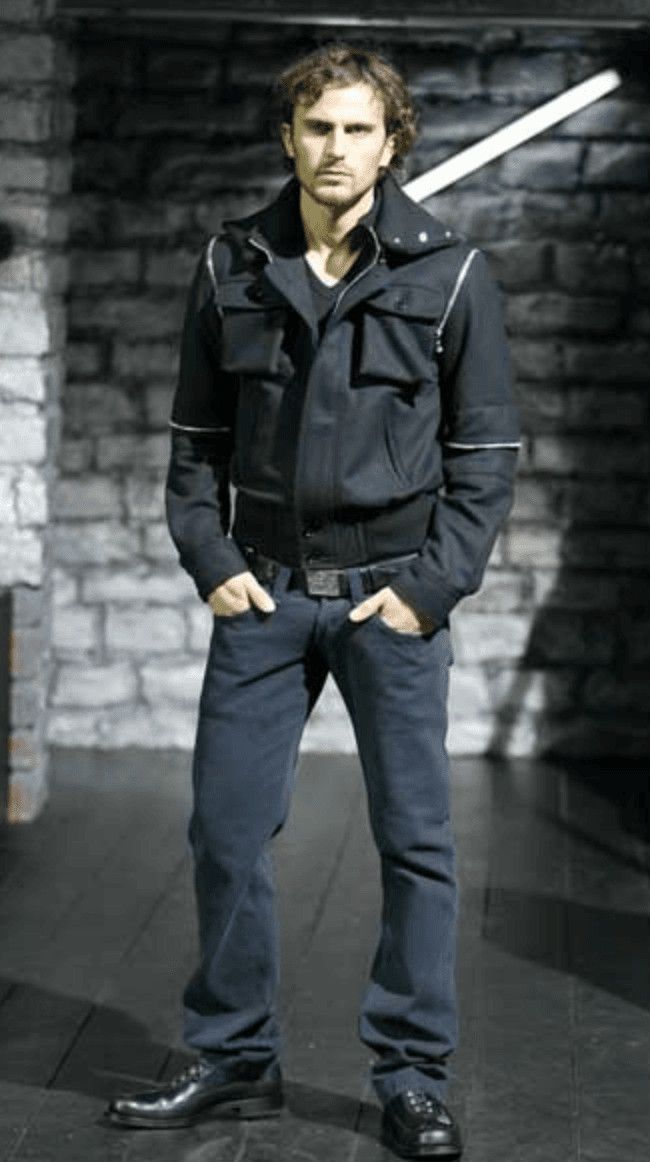 Dolce & Gabbana AW2003 Dolce & Gabbana Black Nylon Detachable Sleeve Bomber Jacket Size US S / EU 44-46 / 1 - 2 Thumbnail