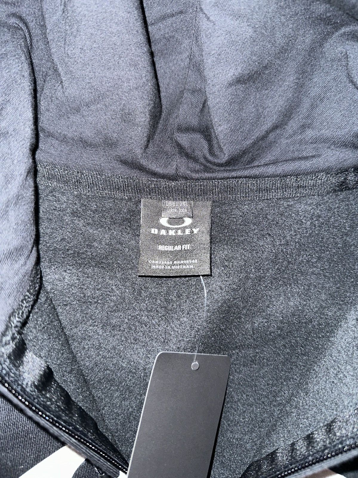 Oakley Oakley full-zip hooded sweatshirt New with tags (Black) Size US XXL / EU 58 / 5 - 5 Thumbnail
