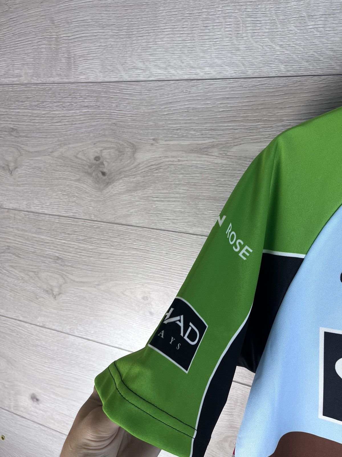 O'Neill Men's rugby jersey O'Neills size M Harlequins Size US M / EU 48-50 / 2 - 5 Thumbnail