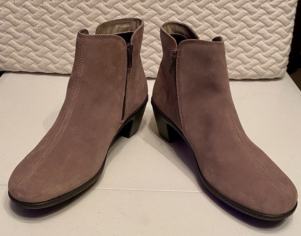Other Hotter 🏴󠁧󠁢󠁥󠁮󠁧󠁿 Comfort Concept Suede Center Seam Chelsea Boot 9 Size US 10.5 / IT 40.5 - 12 Thumbnail