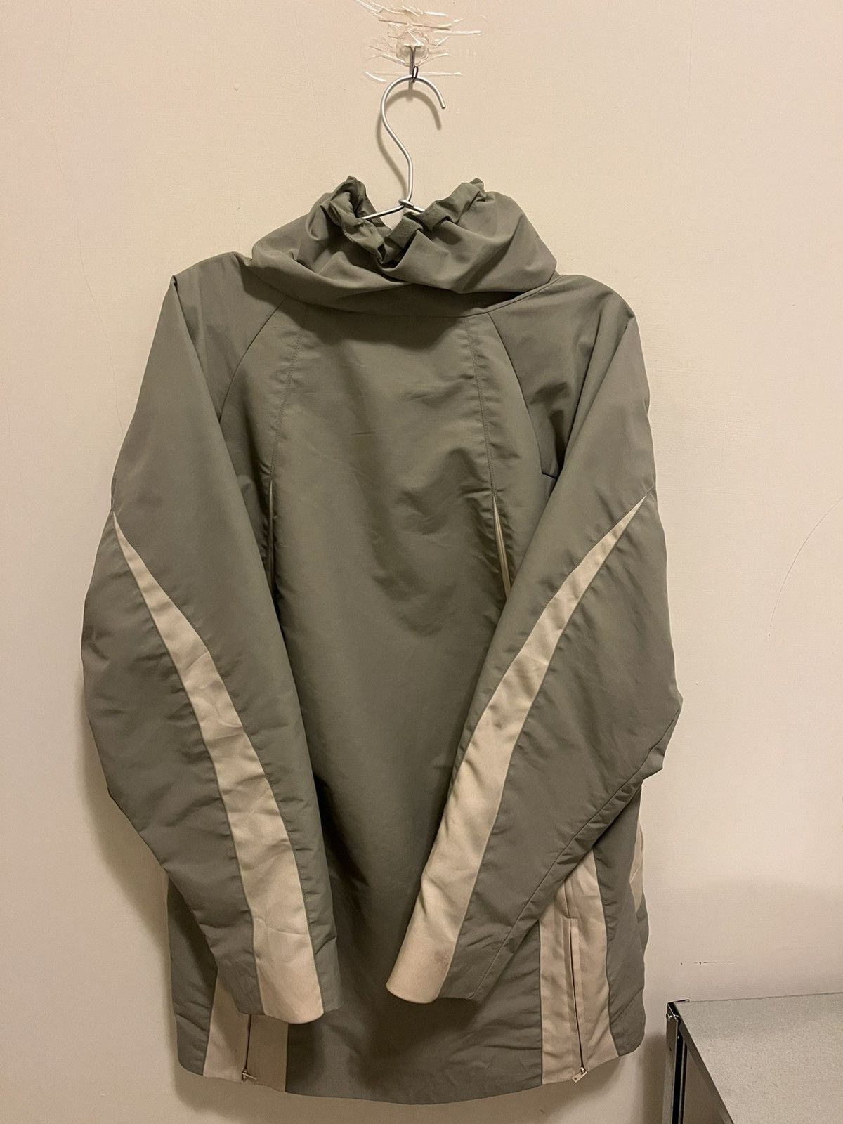 Kiko Kostadinov Kiko Kostadinov SS20 “Riding Claw” Parka Size US S / EU 44-46 / 1 - 3 Thumbnail