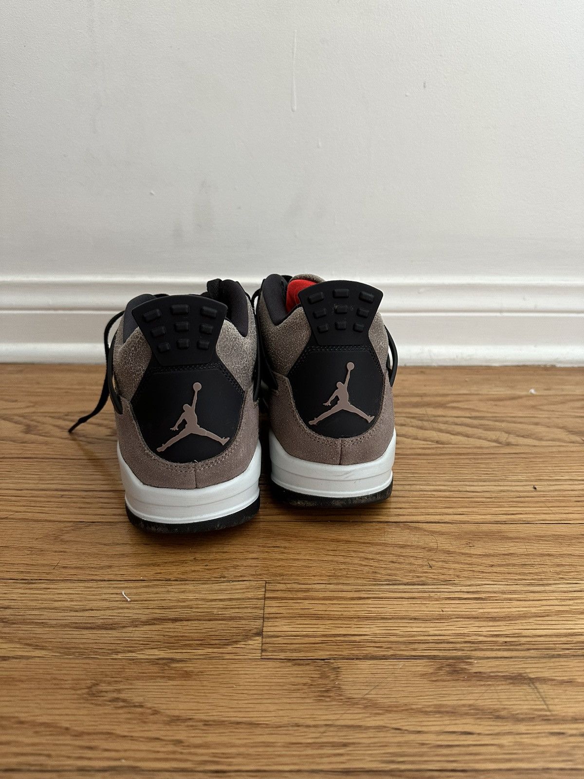 Jordan Brand Jordan 4 Retro Taupe Haze Size US 9.5 / EU 42-43 - 3 Thumbnail