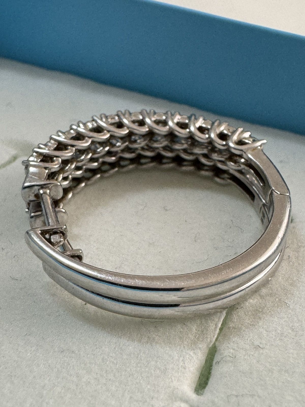 Other ZEI 10k White Gold 1.0ctw DIAMOND LARGE HOOP Vintage Earring Size ONE SIZE - 9 Thumbnail