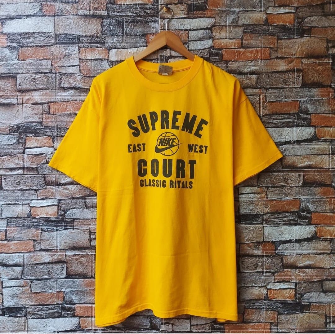 NIKE SUPREME COURT TSHIRT