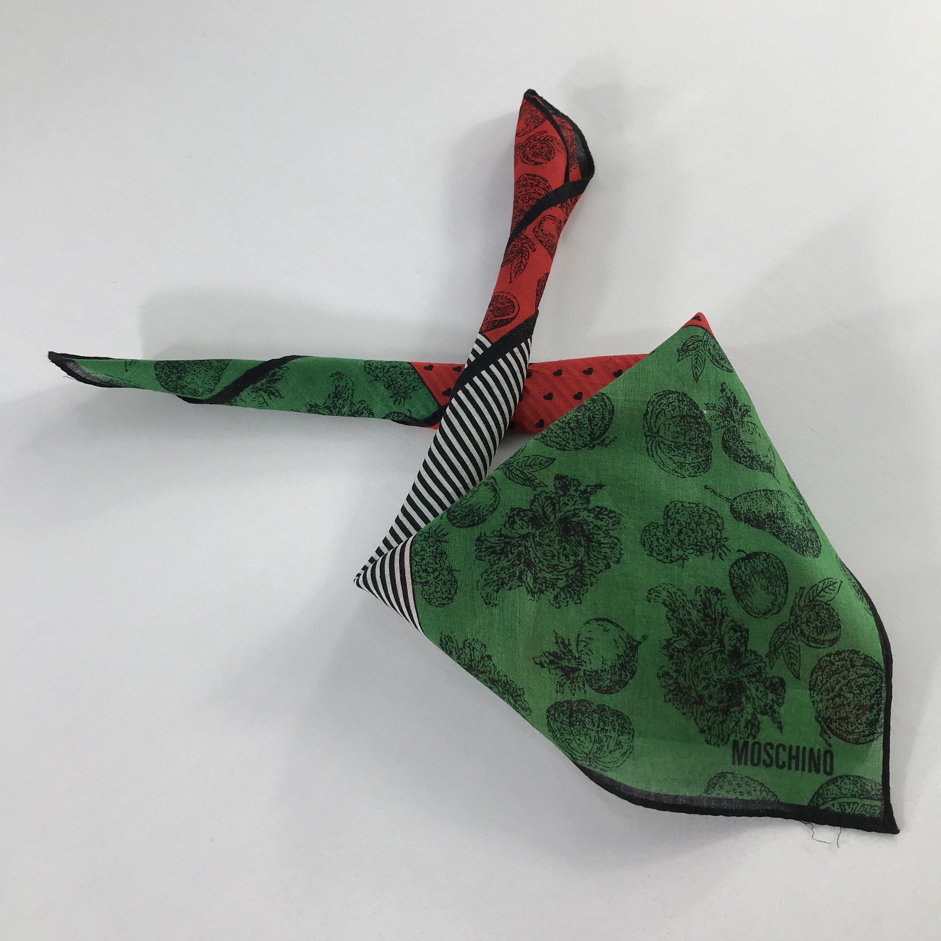 Vintage Moschino Bandana / Handkerchief / Neckerchief - S838 Size ONE SIZE - 4 Thumbnail