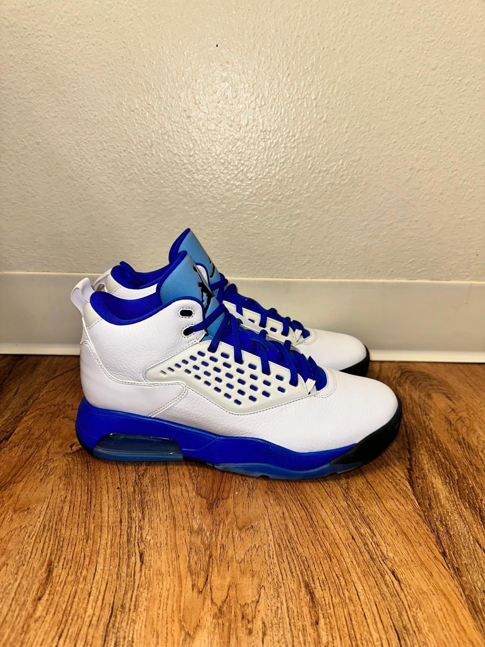 Jordan Maxin 200 Game Royal Sample