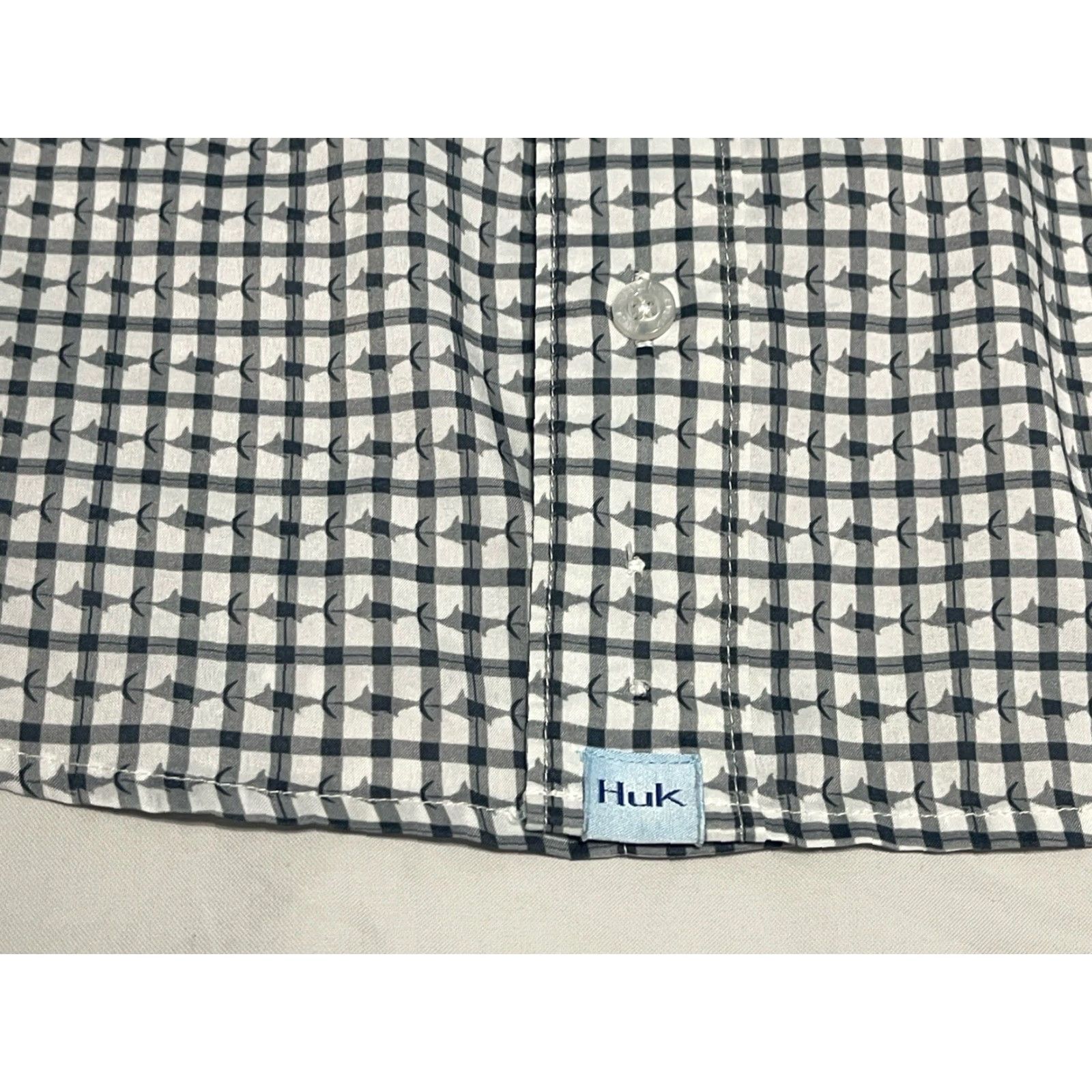 Vintage VINTAGE Huk Fishing Shirt Men Medium Long Sleeve Button-Down Plaid Check Fish Print Casual Size US M / EU 48-50 / 2 - 2 Thumbnail